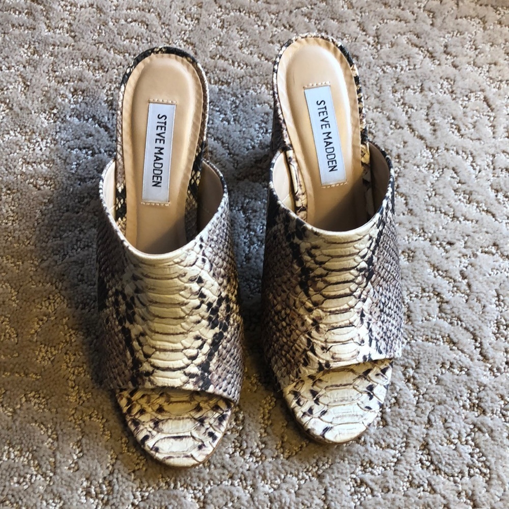 Steve Madden Esmeralda Snake sandal heel shoe gray black shoe size 6.5 - Picture 3 of 8